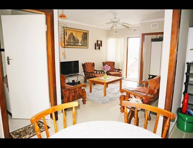 2 BEDROOM APARTMENT FOR SALE IN MALVERN
